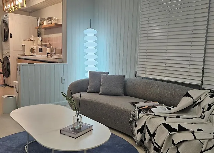 부산역 Hub 2 * Busan